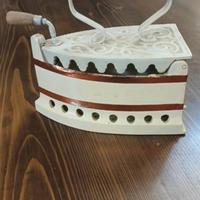 antico ferro da stiro 