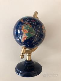 Mappamondo di pietre semipreziose