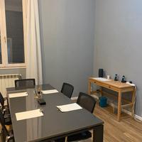 Tavolo riunioni di vetro