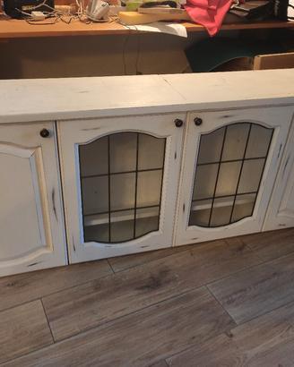 credenza in laccato bianco anticato