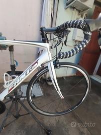 bici da strada in carbonio 