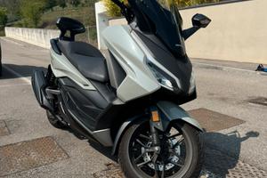 HONDA FORZA 350 - Pearl falcon gray