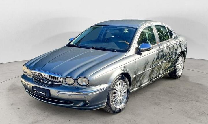 Jaguar X-Type 2.2d Executive NAVI/PELLE