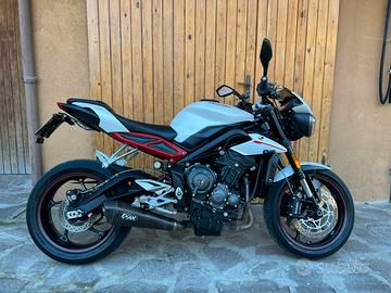 Triumph street triple R 765