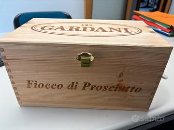 Scatola in legno perfettam per riciclo e fai da te