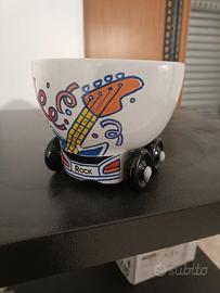 Tazza pazza latte Giglio, con ruote, degli anni 80
