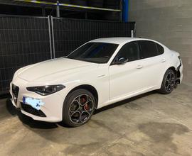 Giulia veloce incidentata