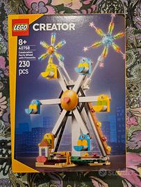 Lego ruota panoramica  e fuochi di artificio