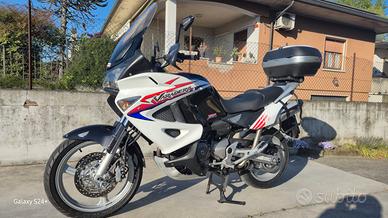 HONDA VARADERO 1000 I.E. 2011 23.000 KM