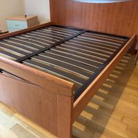 Letto matrimoniale in legno con rete