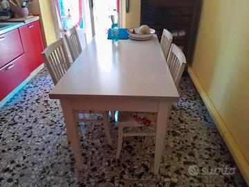 Tavolo cucina e sei sedie