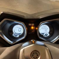 Yamaha XMAX 250 Iron MAX