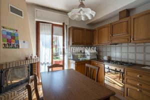 LUMINOSO QUADRILOCALE CON GARAGE