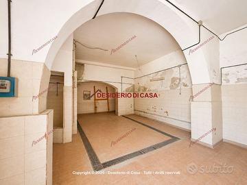 Locale, Termini Imerese.
