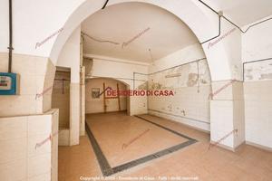 Locale, Termini Imerese.