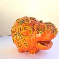 Salvadanaio anni '60, a forma di ippopotamo