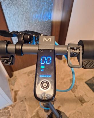 Motus Scooty 10 Lite