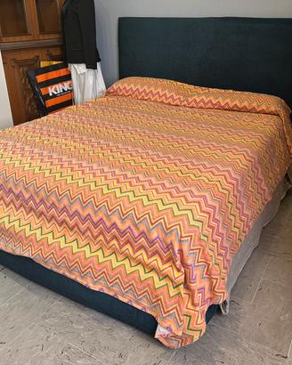 Letto Noctis con cassettone e materasso