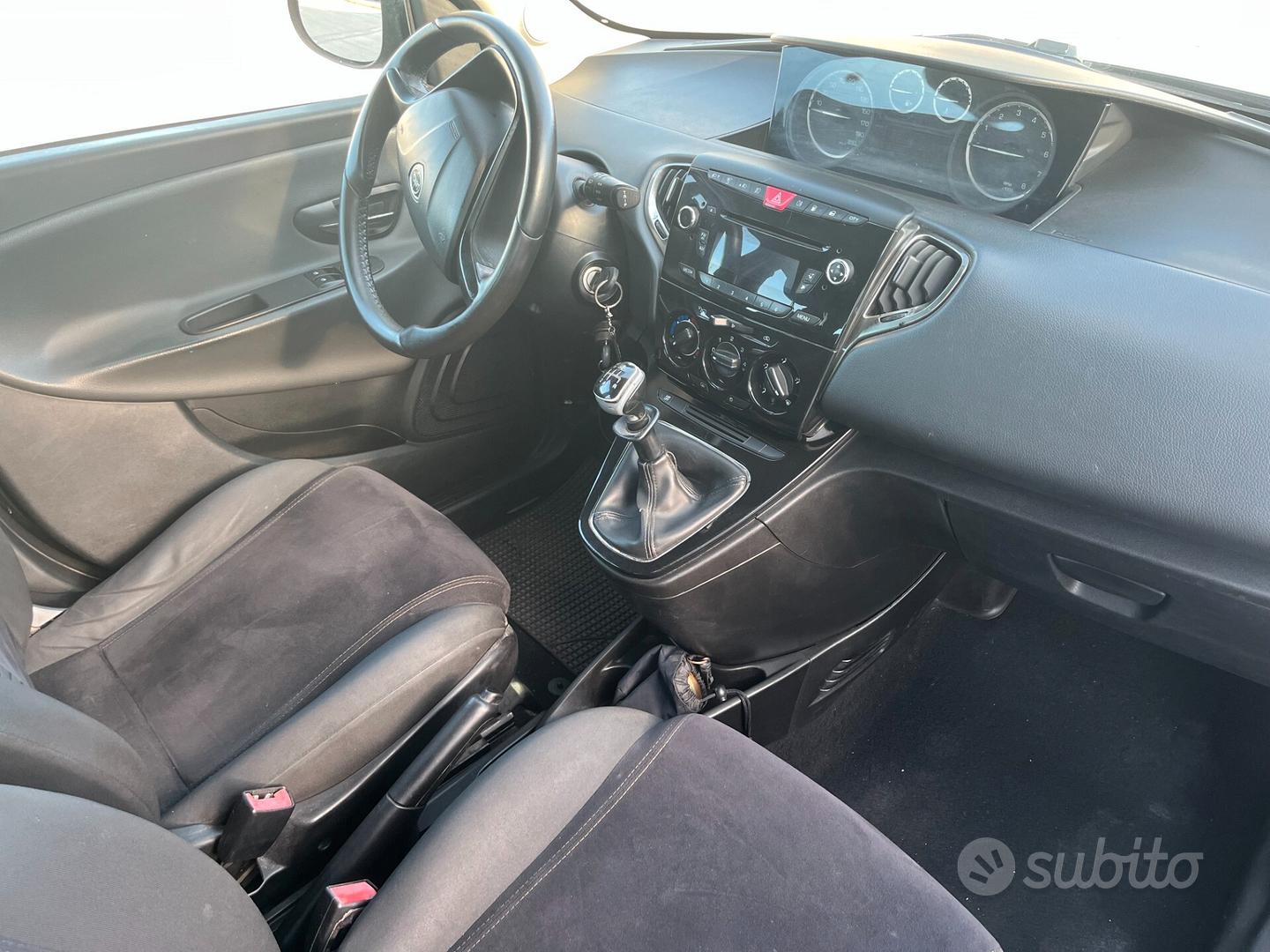 Lancia Ypsilon 2013 photo 5