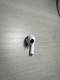 Cuffia sinistra Airpods 2 con ricarica wireless