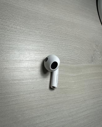 Cuffia sinistra Airpods 2 con ricarica wireless