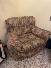 Poltrona e divano  abbinati