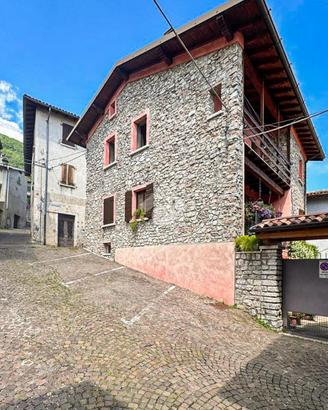 CASA INDIPENDENTE A GARGNANO