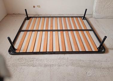 Rete con doghe in legno 