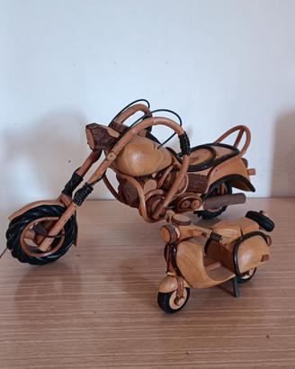 Due soprammobili in legno artigianale moto più ves
