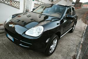Porsche Cayenne 3.2 GPL