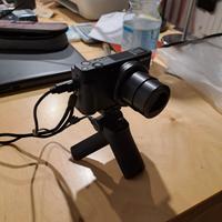 Sony ZV-1 Vlog Camera + Impugnatura Sony VCT-SGR1