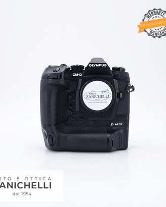 Olympus OM-D E-M1X Body 4987 Scatti Usato (G1016) 