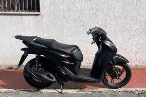 Honda Sh125i sport