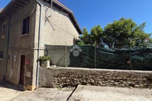 3 LOCALI A ARTENA