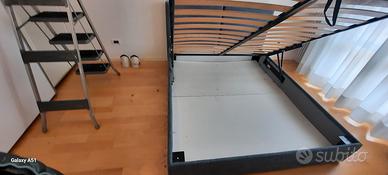 Letto e materasso matrimoniale 