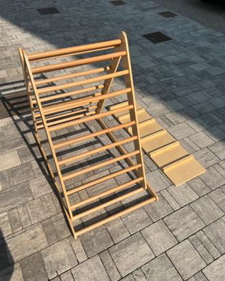 Triangolo pieghevole in legno 2-in-1.