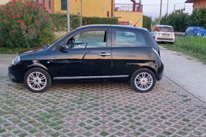 Lancia ypsilon 1.2 benzina anno 2012