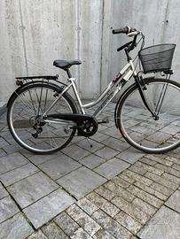 Bicicletta donna 28 in alluminio cambio shimano