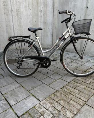 Bicicletta donna 28 in alluminio cambio shimano