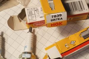 Candele filtro olio girante honda 40 four