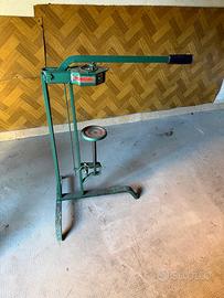Tappatrice per tappi di sughero