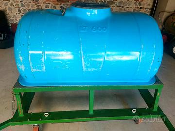 Cisterna in vetroresina