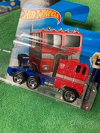 Hot Wheels Lotto nr. 2 camioncini Optimus Prime