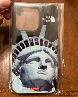 Cover Supreme x The North Face