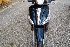 Scooter Piaggio Medley 150