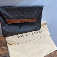 Pochette  louis vuitton