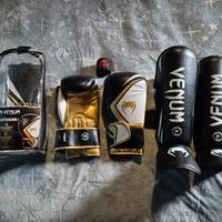 Guanti da Boxe + Parastinchi da Boxe + Fasce