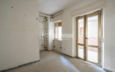 Appartamento con cantina zona Santa Croce