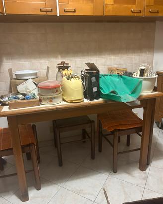 Tavolo allingabile bianco e legno + 4 sedie