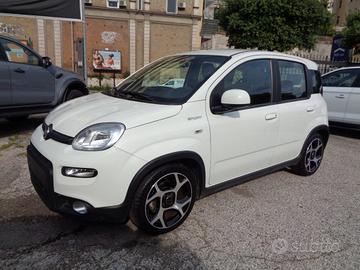 FIAT Panda 1000 HYBRID SPORT 70CV CARPLAY 5 POST